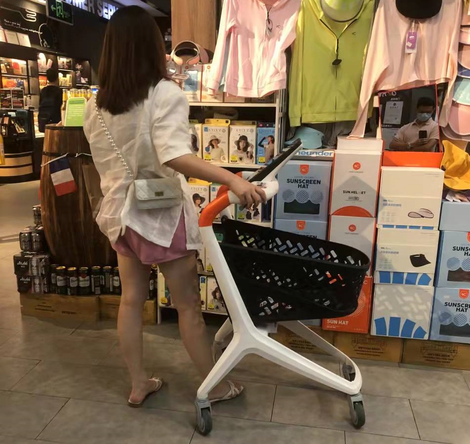 The use of self-checkout shopping cart could change the way customers shop at supermarket